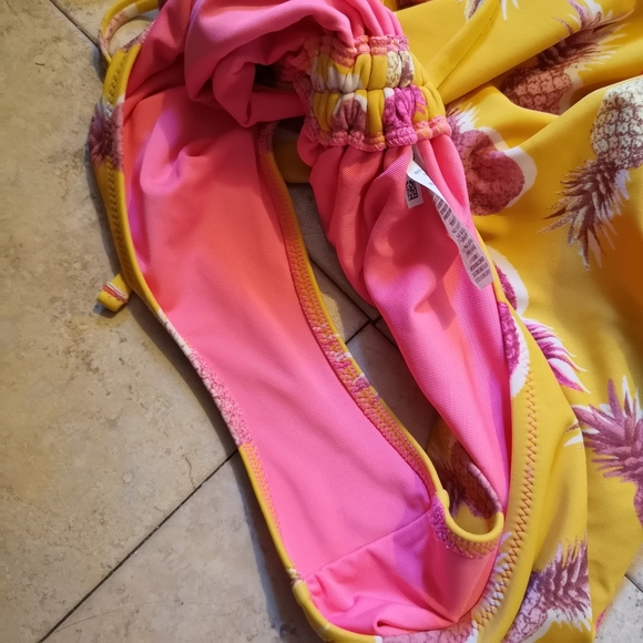 American Eagle Cut Out Runching Tie One Piece Baithing Suit - Picture 9 of 16